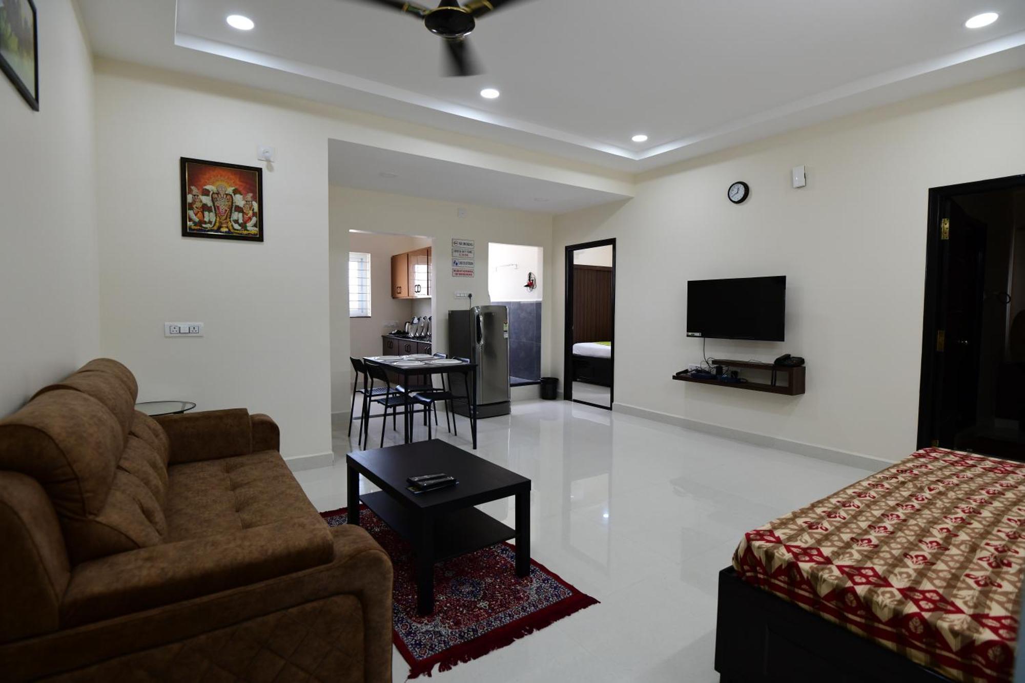 טירופאטי Divya Comforts- 2Bhk מראה חיצוני תמונה