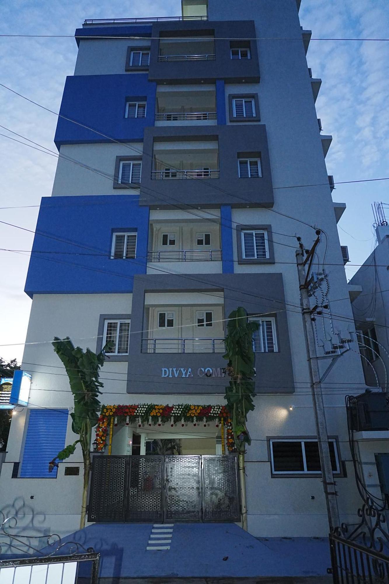טירופאטי Divya Comforts- 2Bhk מראה חיצוני תמונה